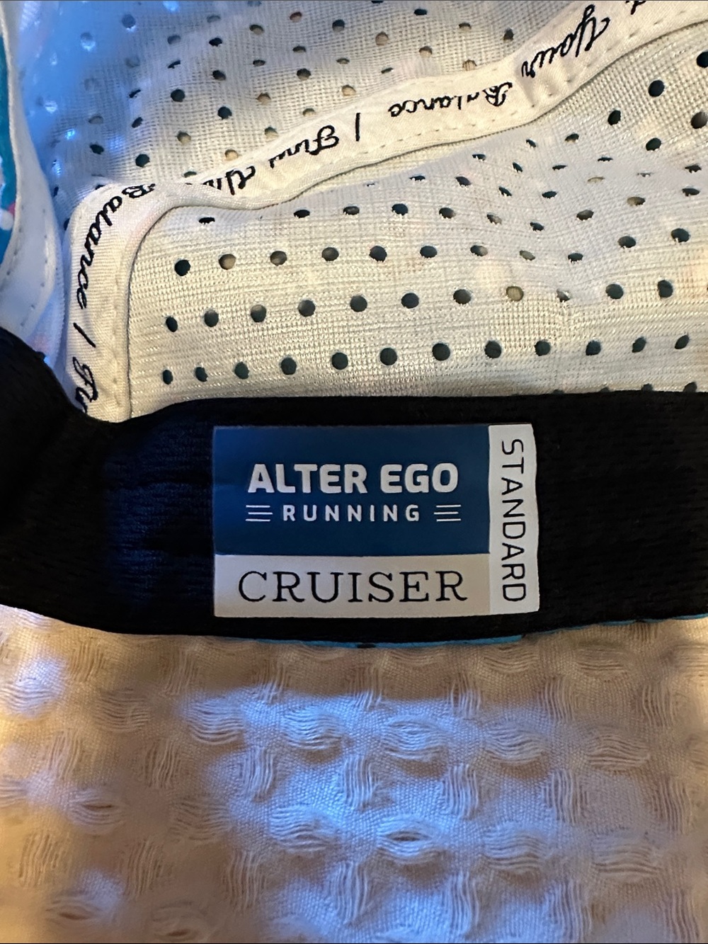 Alter ego running hat - Picture 6 of 6